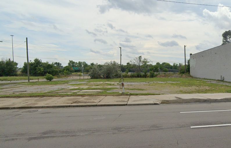 White Tower Hamburgers - Detroit - 5921 Grand River Ave (newer photo)